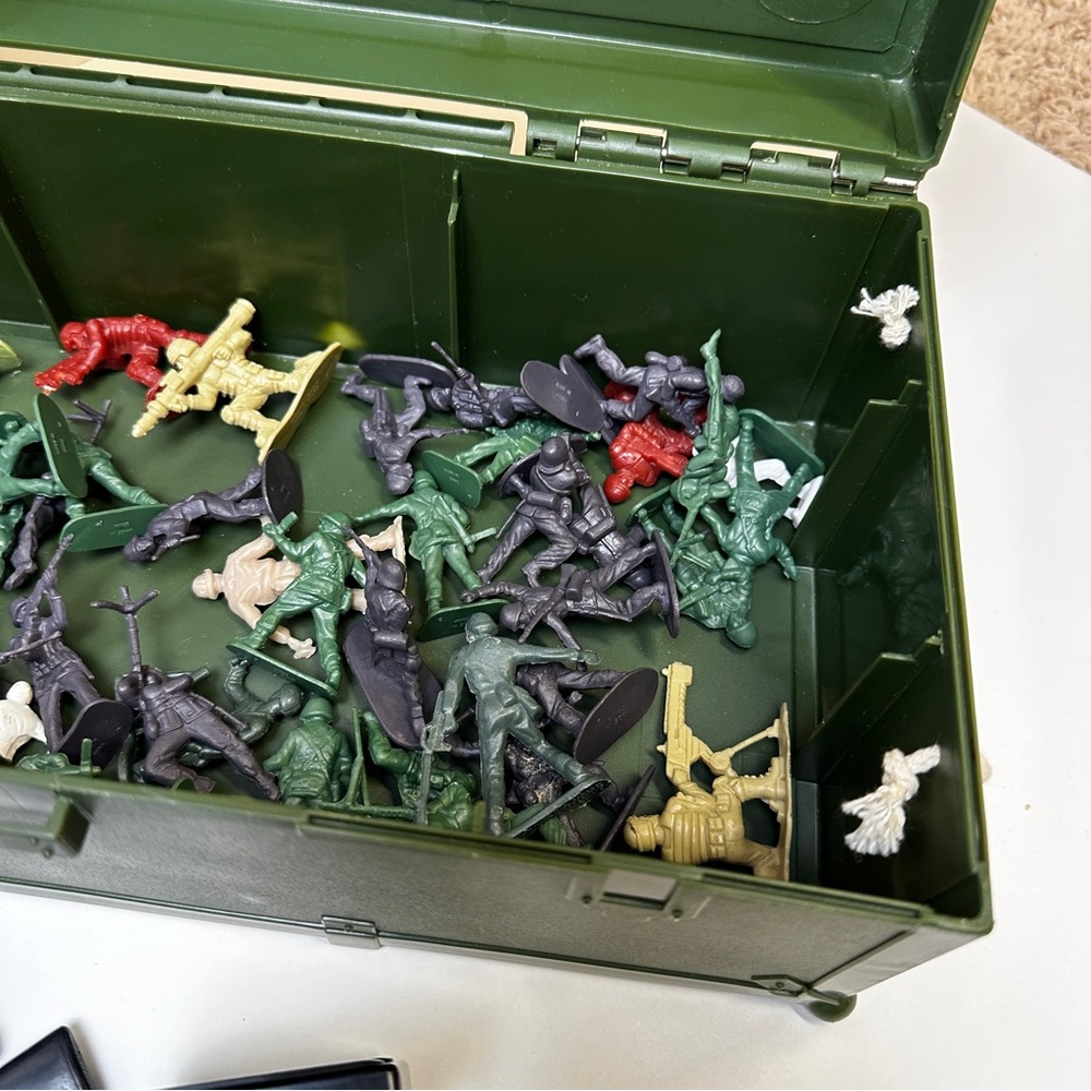 Army Military First Responder Equipment GI Joe Action Figure Accessories w/ Case - Picture 9 of 15